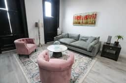 3B Stay in Downtown Easton 2BR - Image 3